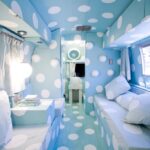 Dorothy (Polkadots) interior