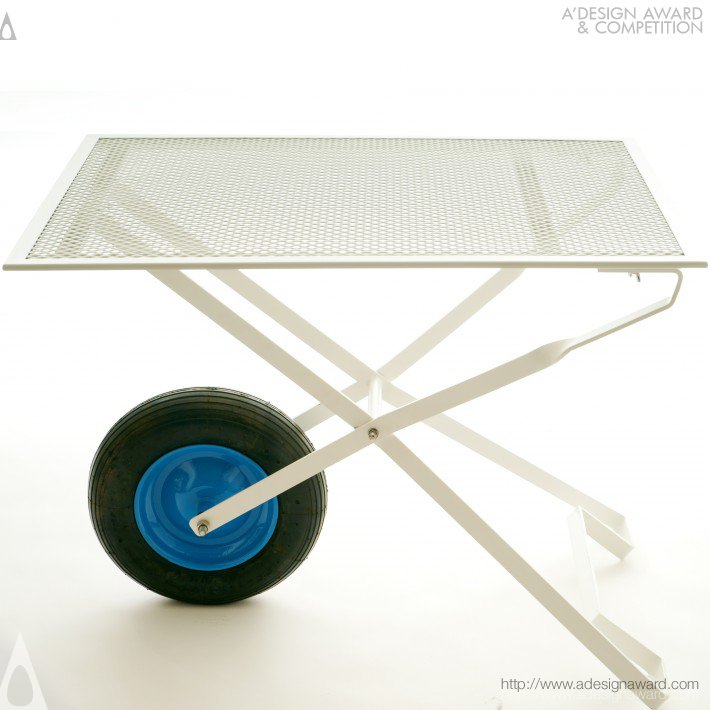 CLINO Wheelbarrow Table by DARIO ROSE