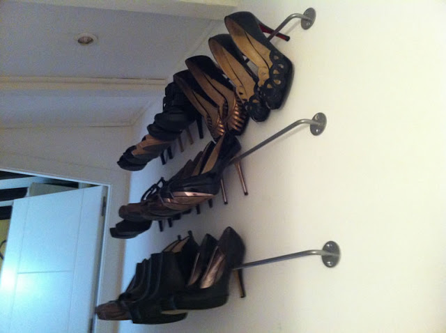 High Heels Hanger with BYGEL Living in a shoebox