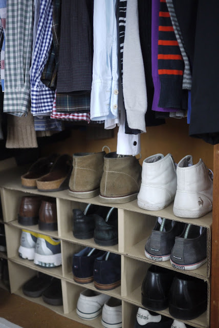 Shoe rack in a box