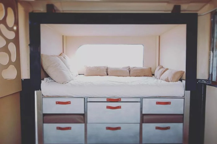 This Camper Pod Expands to Three Times Its Size - Living in a shoebox