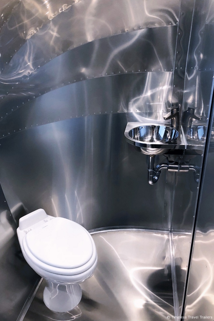 Modern-Kansas-Airstream-by-Timeless-Travel-Trailers-2
