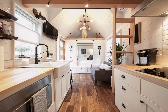 Unique Modern Tiny House 2BR 1BA 1 - 15 Amazing Tiny Houses You Can Rent on Airbnb