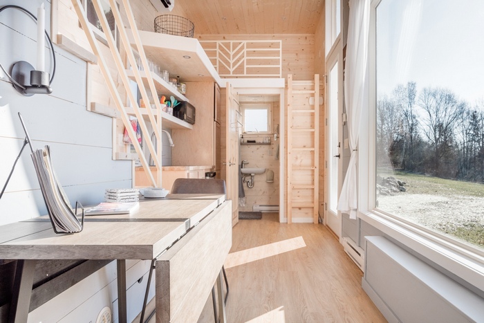 light 3 - 15 Amazing Tiny Houses You Can Rent on Airbnb