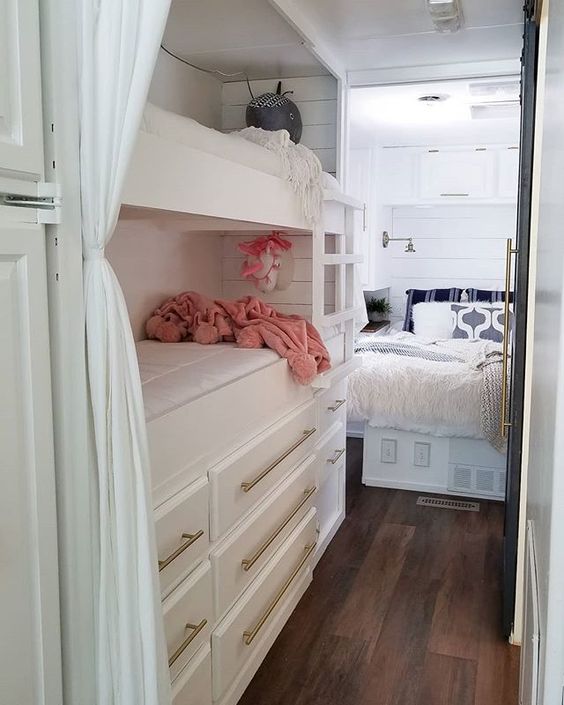 wilson mtorhome 19 - Family of Four Lives Full-Time in This Stylish and Well Organized Motorhome