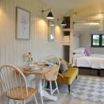 Cosy shepherds hut 6