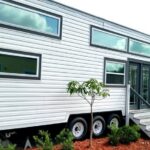 Stylish Lakeside Tiny House Rental for a Vacation in Orlando, Florida