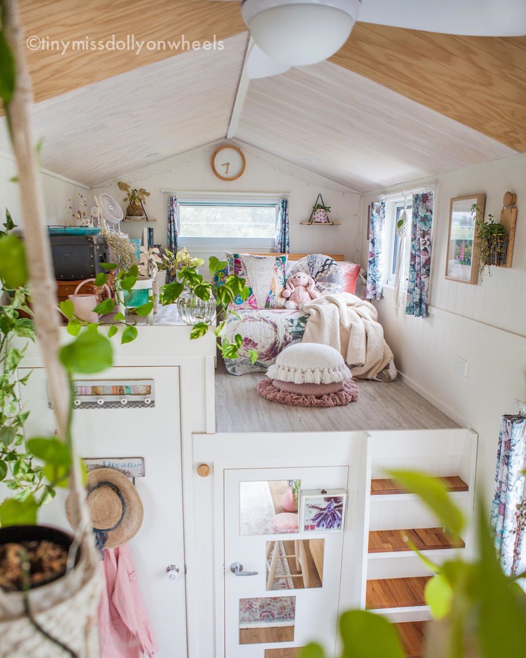 miss-dolly-tiny-house (26)