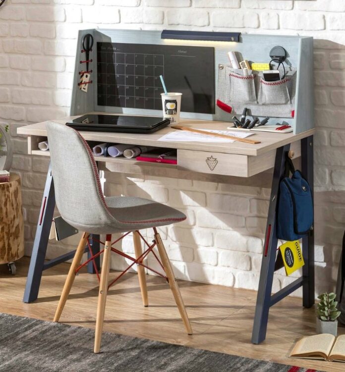 15 Excellent Desk Ideas for Small Spaces - Living in a shoebox