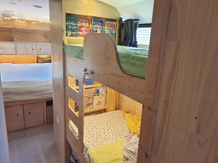 school-bus-conversion-bronte (15)