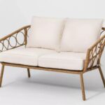 loveseat-rattan