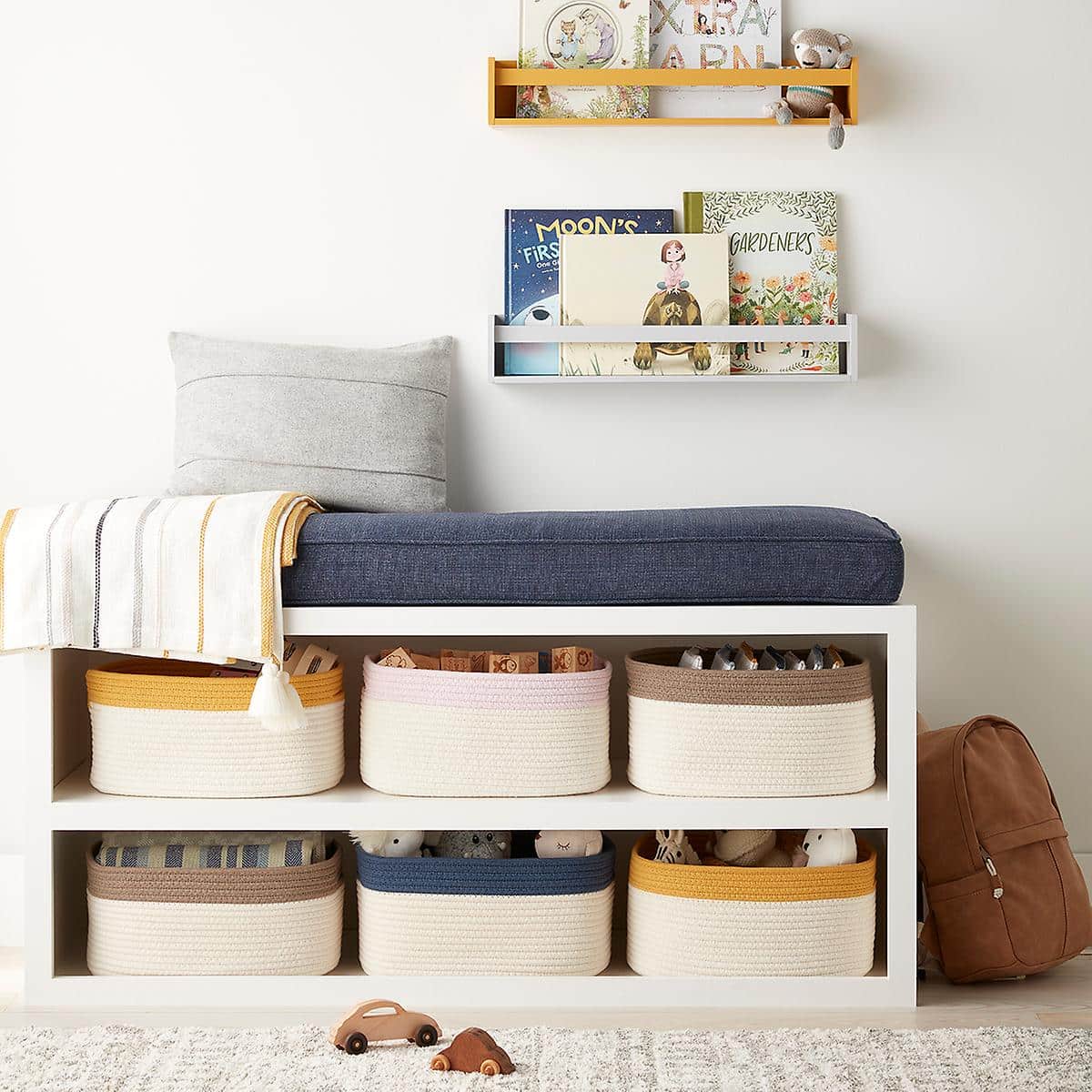 P9_20-floating-bookshelf-10082825