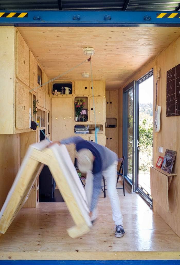container-house-foldable-bed