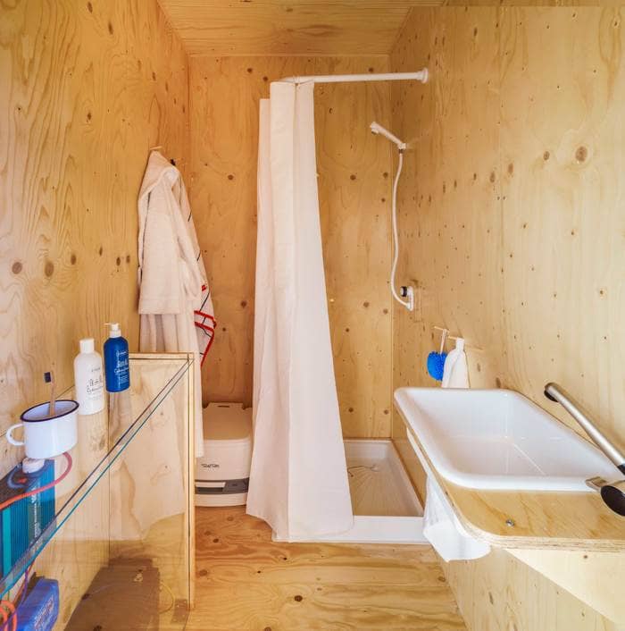 marine-container-house-bathroom