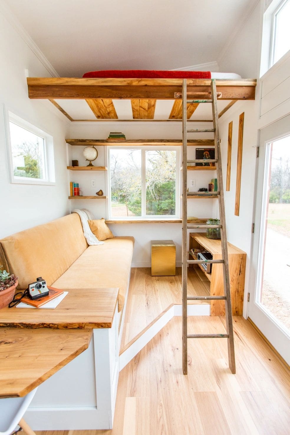 tiny house made relative 5.jfif  - Charming Tiny House Features Clever Switchback Staircase and Plenty of Light