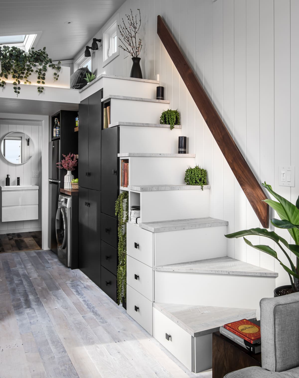 Luna_tiny_house_new_frontier 13