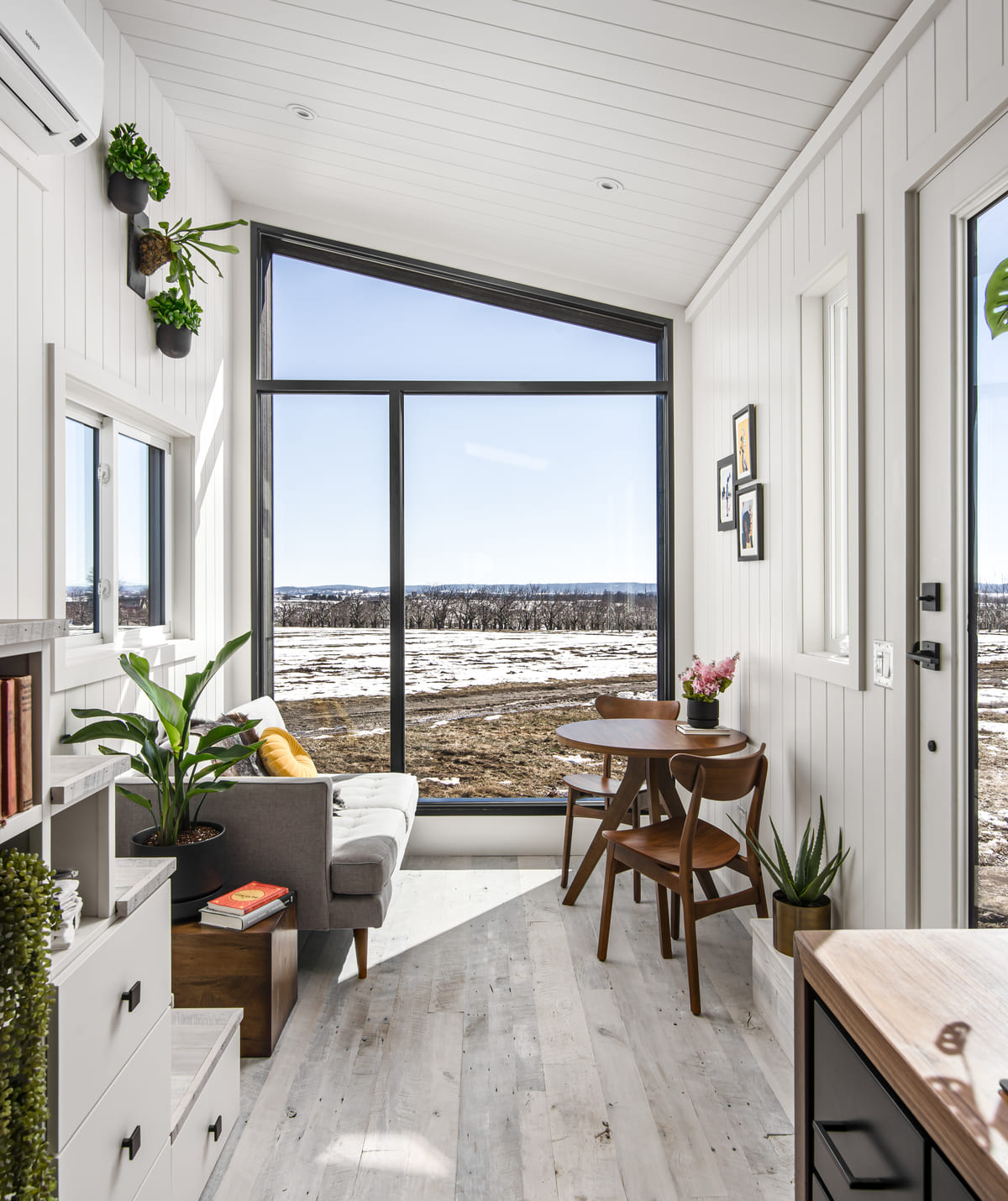 Luna_tiny_house_new_frontier 28