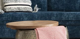 Coffee table with storage