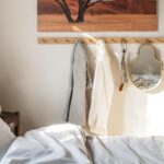 hoevolm-rack-with-6-knobs-oak__1042233_pe841304_s5