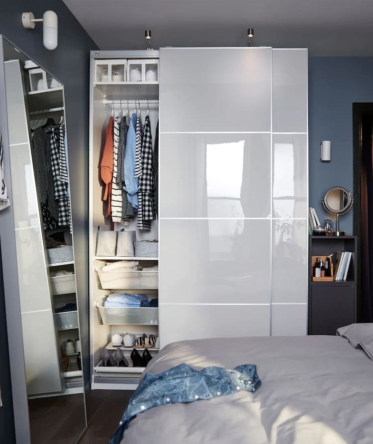 wardrobe closet sliding doors - 35 Small Bedroom Ideas – Make Every Inch Count