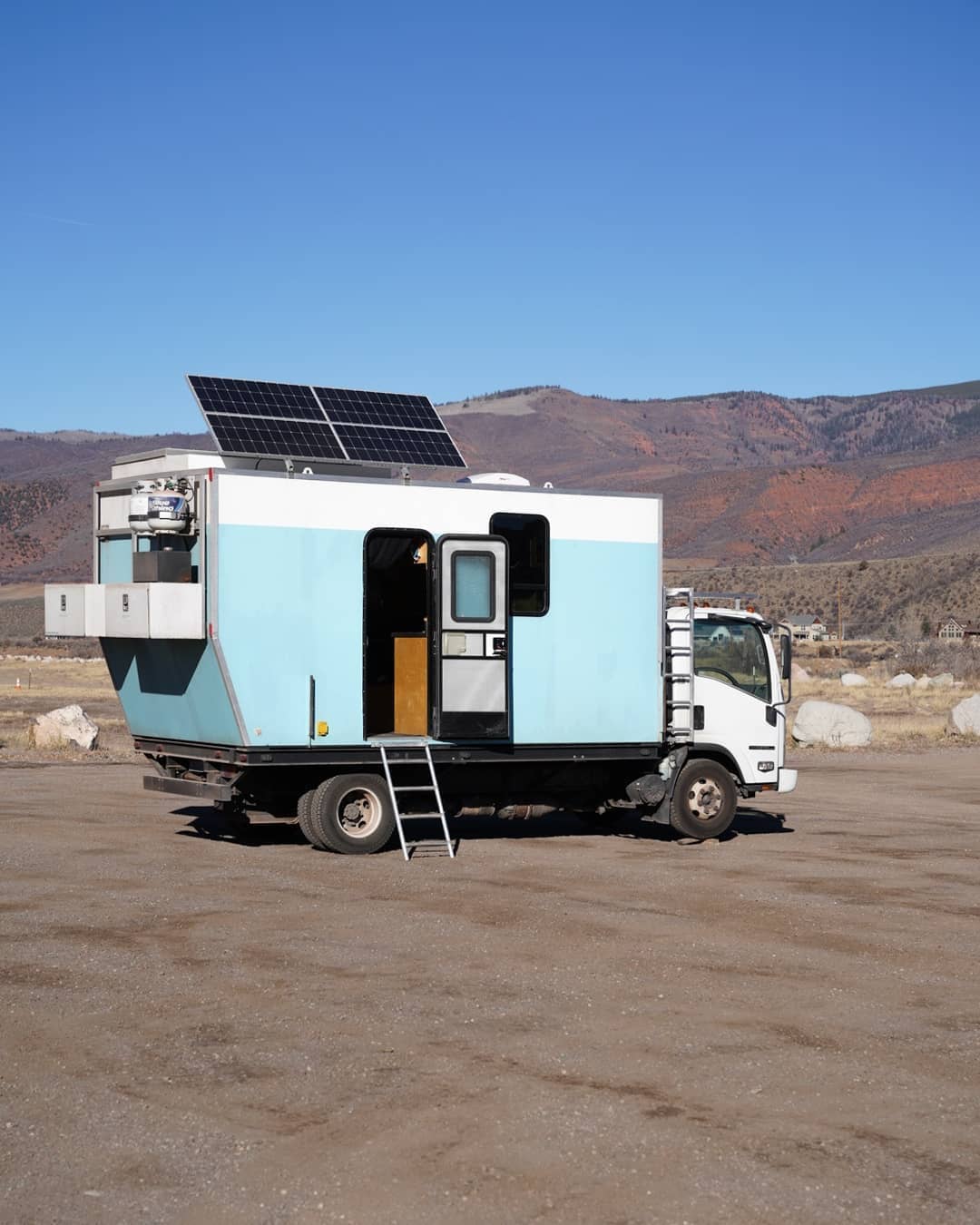truck camper leopardoverland 28 - Man Builds Tiny Home With Ingenious Layout on Flatbed Truck