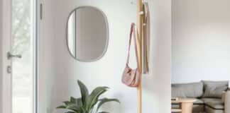 coat-stand-with-integrated-stool