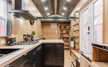 shirloak-tiny-house-acorn-tiny-homes-4