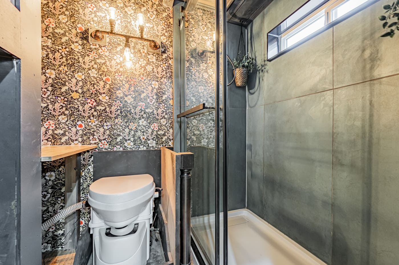 tiny-house-shirloak (1)