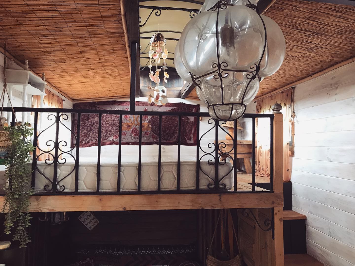 eden-tiny-house-bedroom (1)