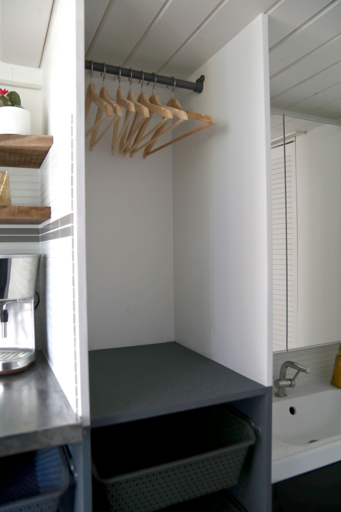 legacy-tiny-house-handcrafted-movement (27)