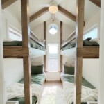 paradise-tiny-house-bunkbeds-soaking-tub (1)