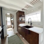 paradise-tiny-house-bunkbeds-soaking-tub (4)