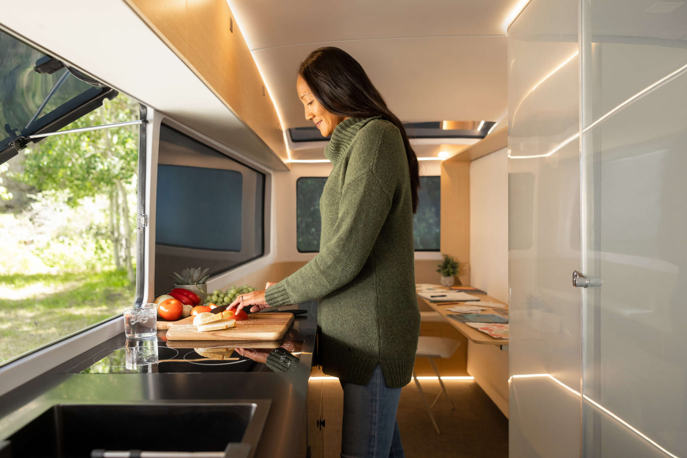 Pebble Flow 11 - Pebble Flow: Transforming RV Adventures with an All-Electric Trailer, Inspired by iPhone's Design