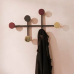 8900579_Afteroom-Coat-Hanger_Black-Brass_01 (1)