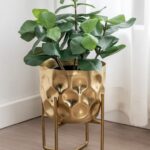 Laraea+7+Inch+Hammered+Metal+Pot+Planter (1)