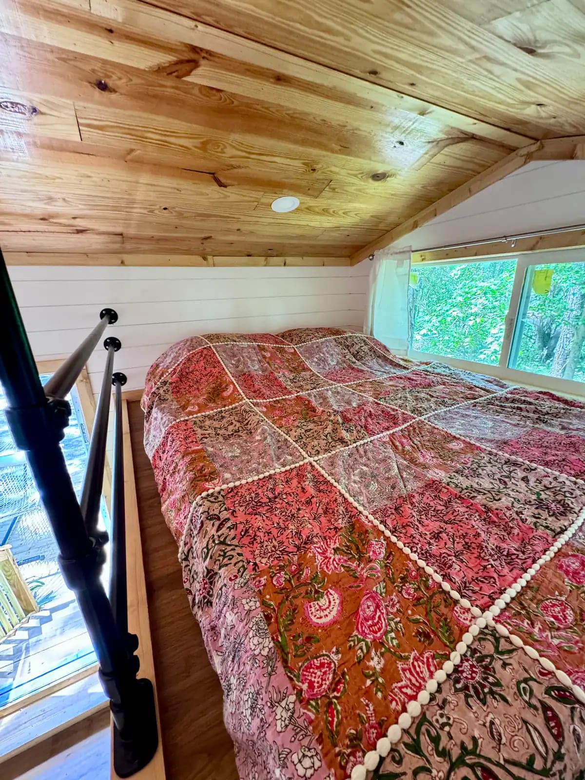190e501a 6d10 4c5c ac46 bf0781fc1eb6 1 - Test-Drive a Tiny Home! This Florida Stay Lets You Live Small Before You Buy