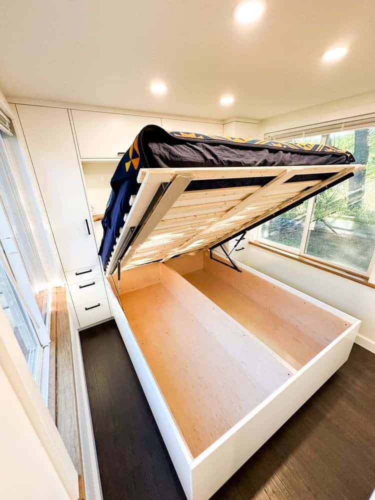 bjarne-builds-tiny-house (20)