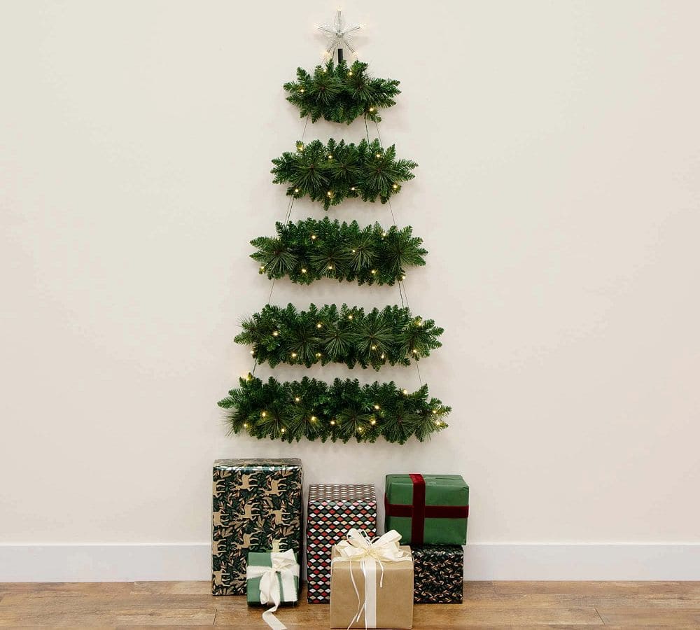 faux-lit-wall-hanging-christmas-tree-3-l