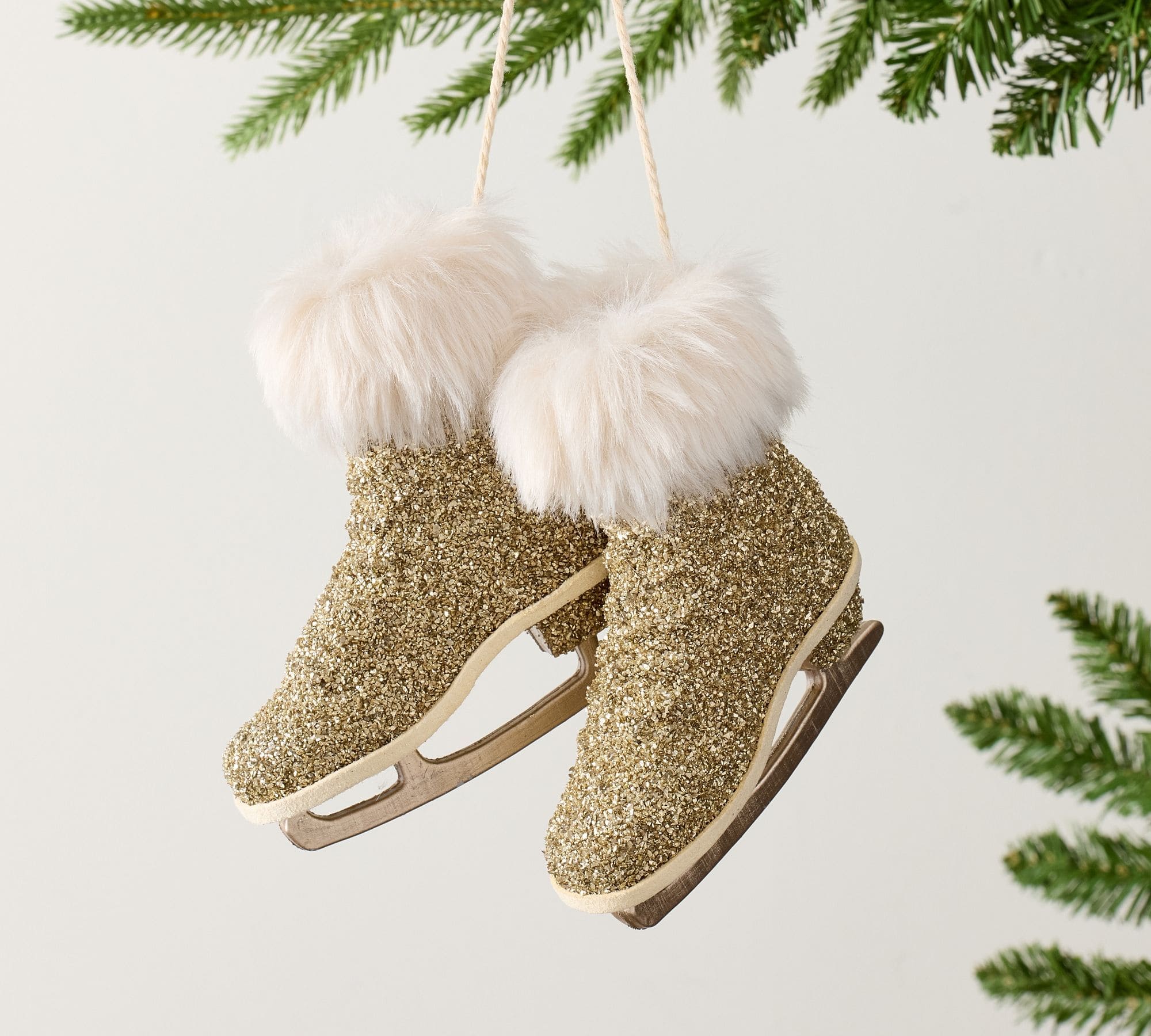 sparkly-gold-skates-ornament-1-xl