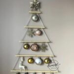 triangle-wall-christmas