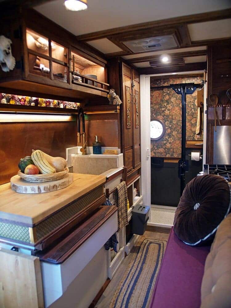 cactus-hobbit-camper-van (11)