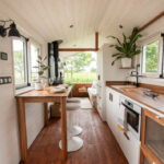 Moulinsart-tiny-house-baluchon (1)