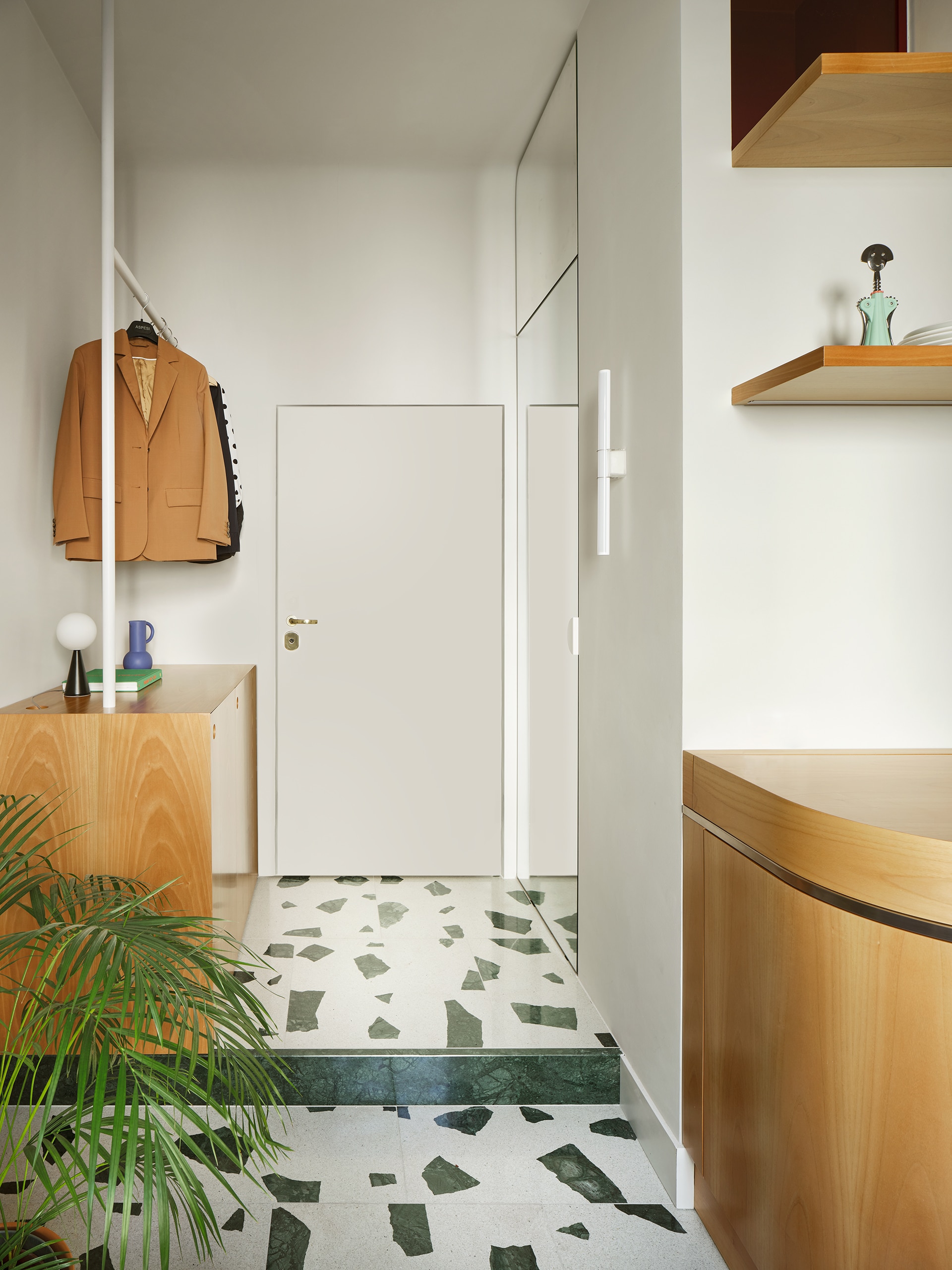 009 ATOMAA Casa Anfossi Milano 10 2023 1 - This Teeny-Tiny Milan Apartment Hides Some Seriously Clever Design Tricks