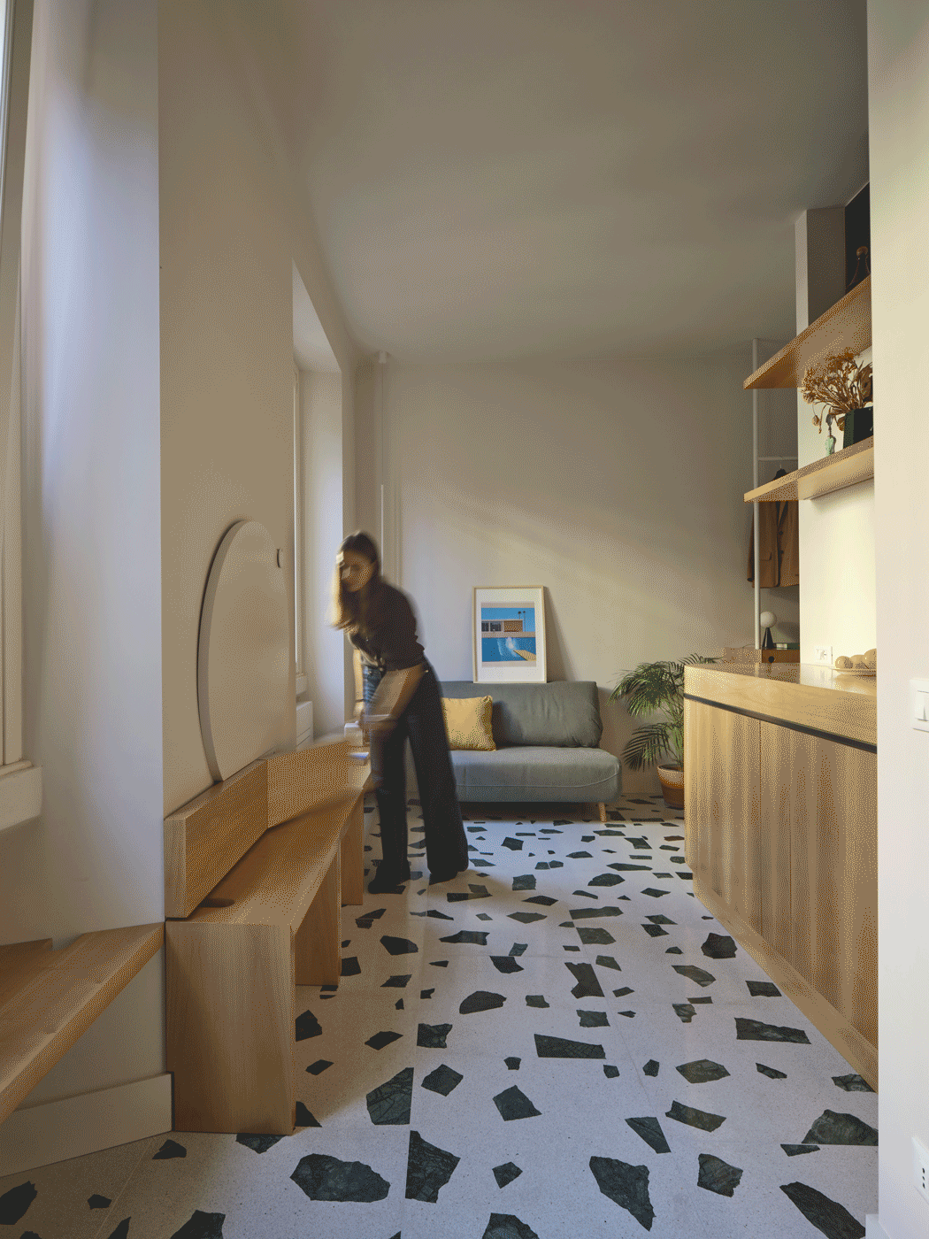 GIF 5 Soggiorno rev01 - This Teeny-Tiny Milan Apartment Hides Some Seriously Clever Design Tricks