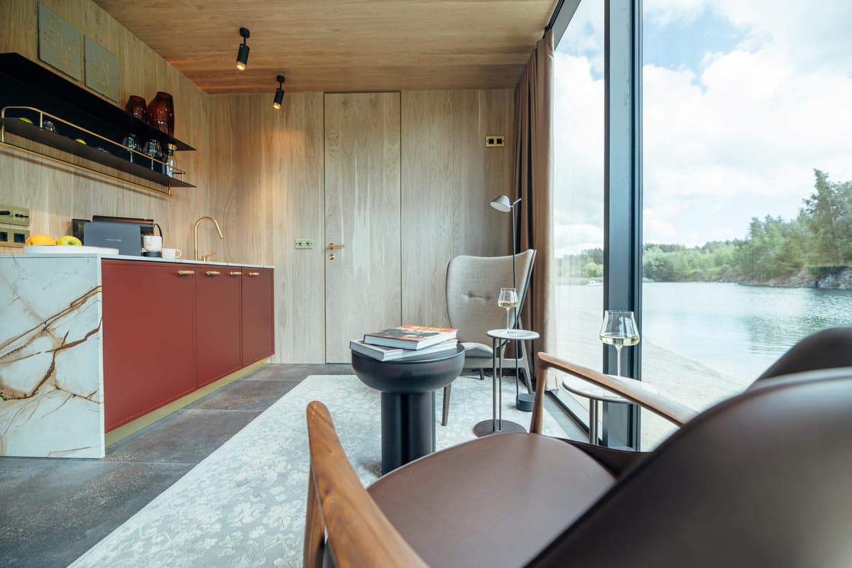 Jaan Parmask_The ÖÖD Golden House(47)