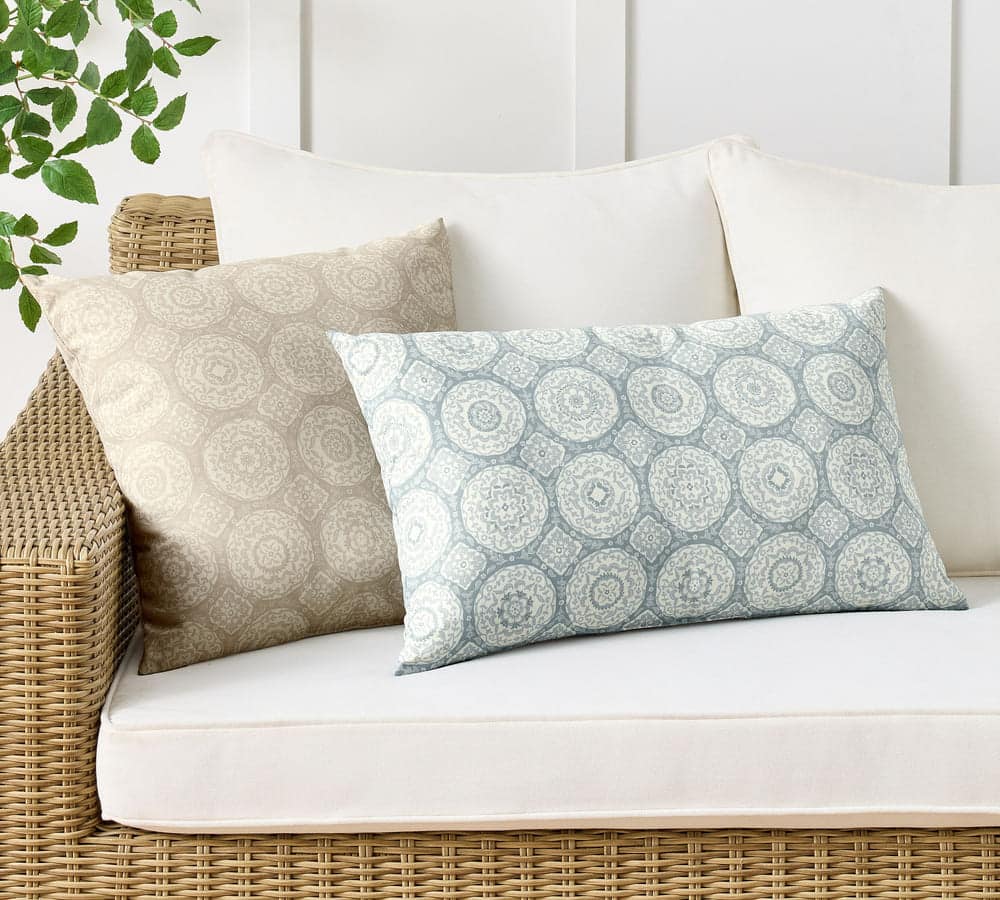 kravet-medallion-outdoor-pillow-1-xl