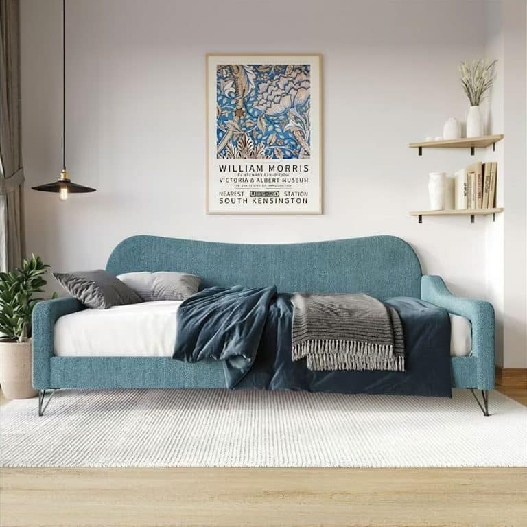 19 Daybeds With Serious Personality (and Zero Intention of Blending In ...